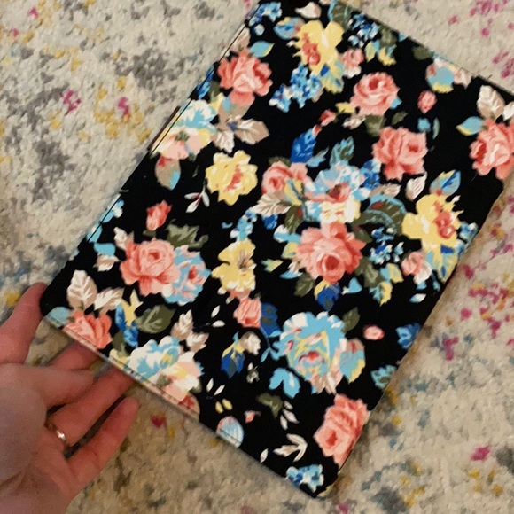 IPad/tablet case - Picture 3 of 3